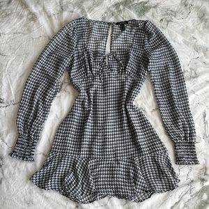 NEW Houndstooth Print Long Sleeve Mini Dress Size S